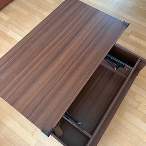 리프트업 테이블