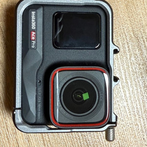 액션캠 인스타360 에이스 프로 + 512sd카드 팝니