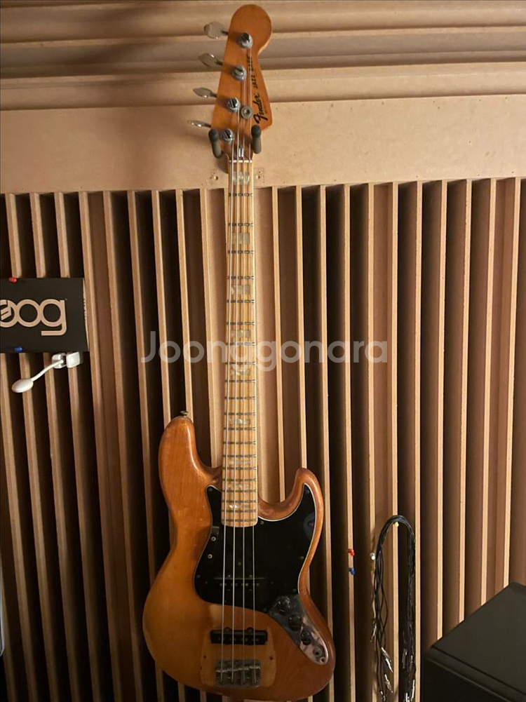 1976년산 fender jazz bass--0