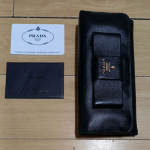 프라다 정품 여성 2단 장지갑