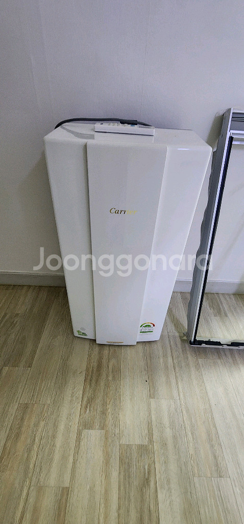 캐리어 창문형 에어컨 20만원에 팝니다.--0