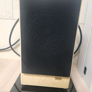 SOM R1 스피커