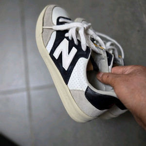 뉴발란스 운동화 240