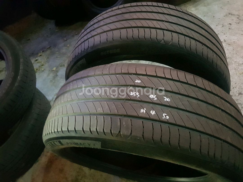 255 45 20 2짝 중고 미쉐린 프라이머시4 타이어--0