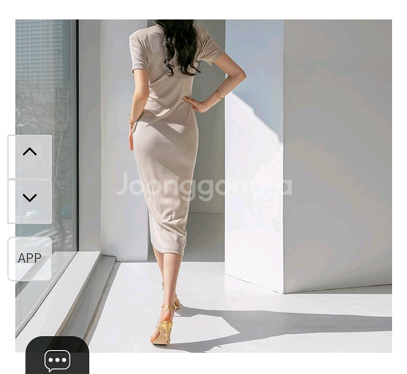 딘트 핀턱 슬림핏 미디 원피스--2