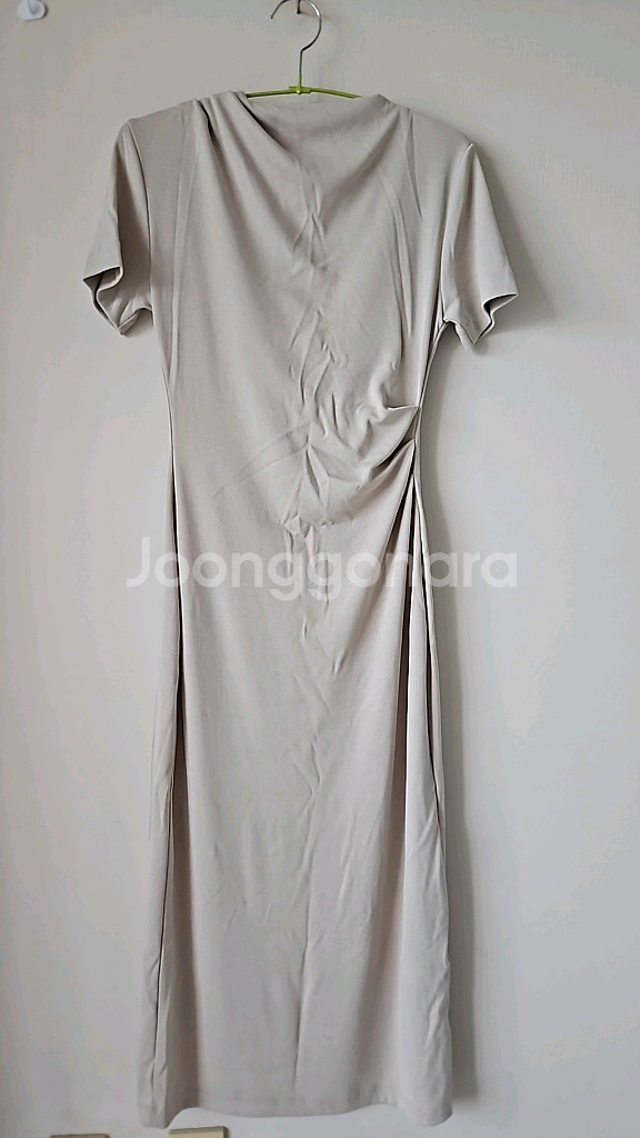 딘트 핀턱 슬림핏 미디 원피스--6