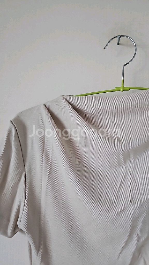 딘트 핀턱 슬림핏 미디 원피스--9