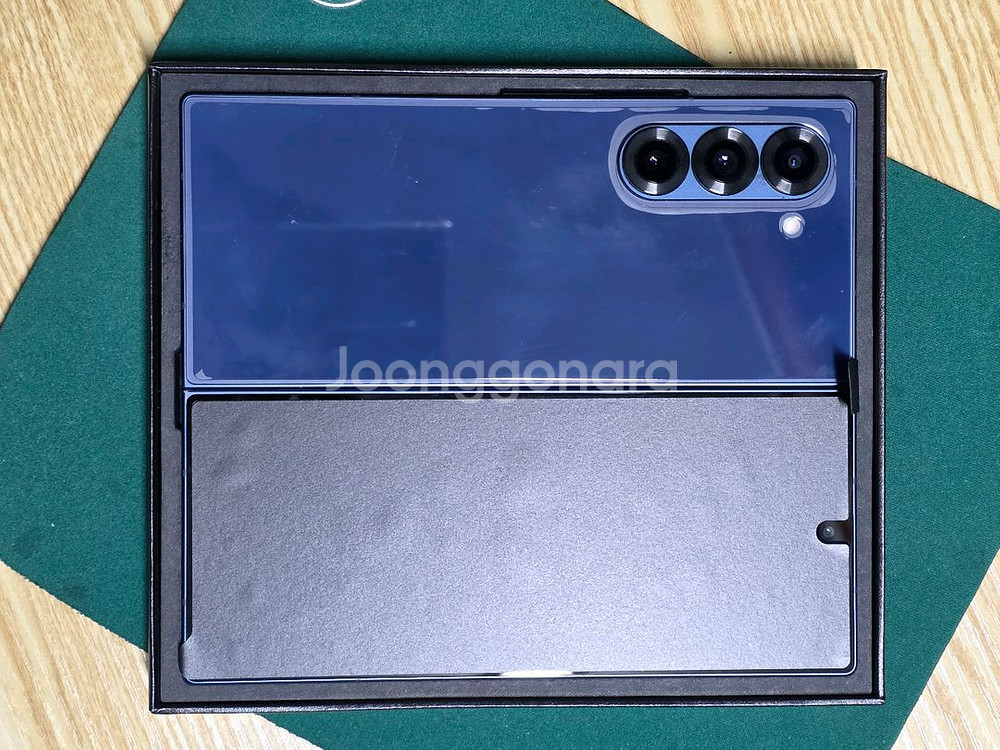 갤럭시 Z폴드6 (512GB) 자급제폰--12