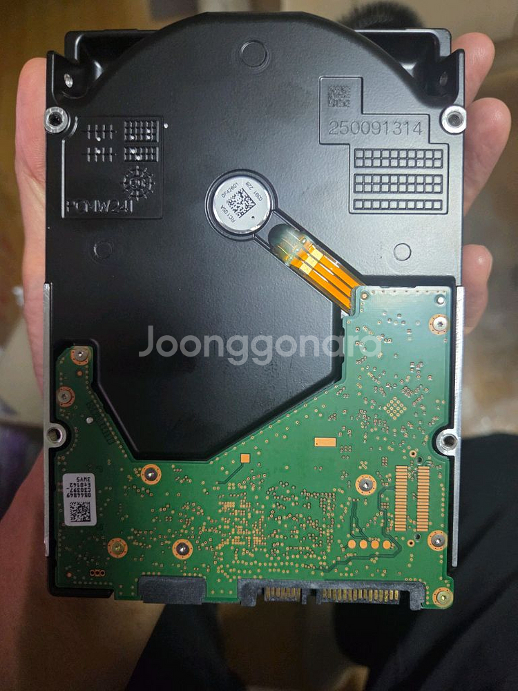 웨스턴디지털 18tb hdd 4개 팝니다.--1