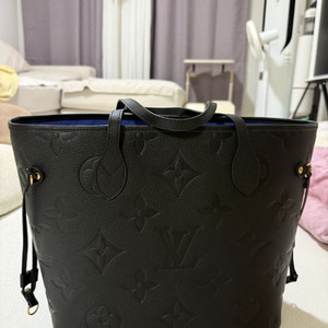 루이비통 네버풀 MM 블랙 가격인하