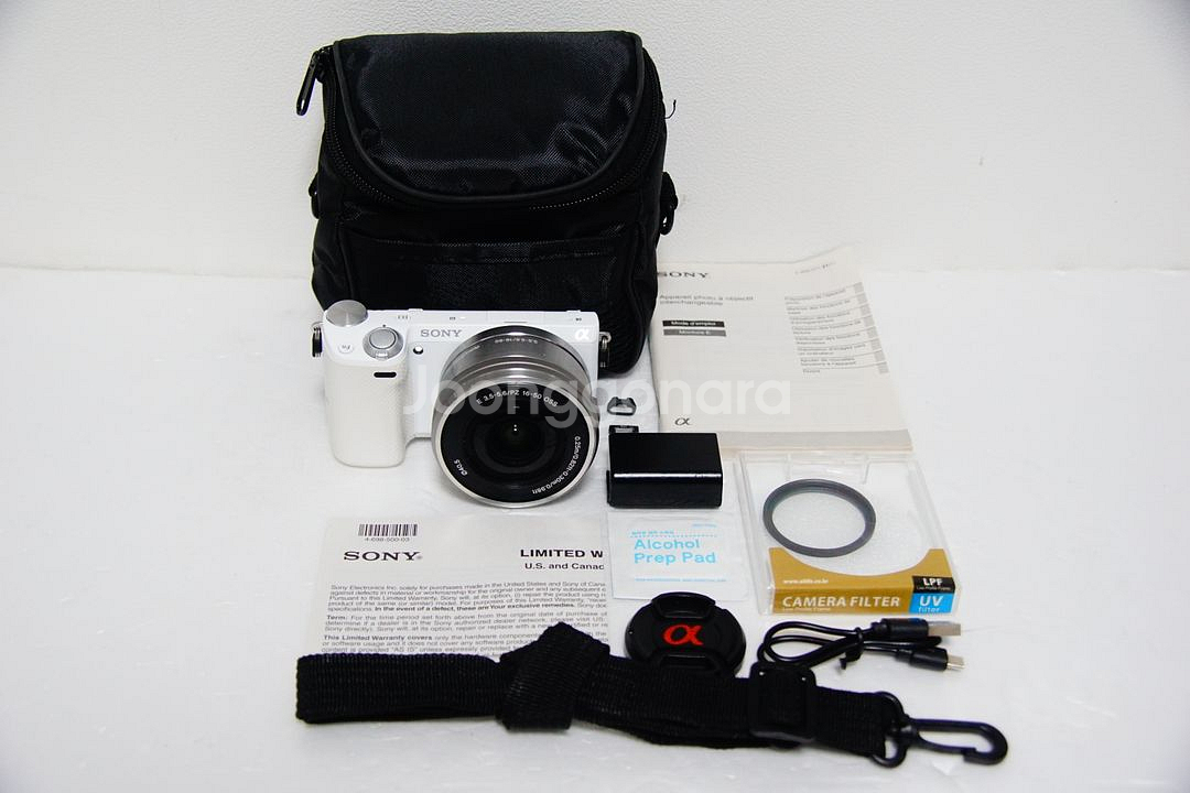 [소니] NEX-5T 화이트 8,692컷 팝니다.--0