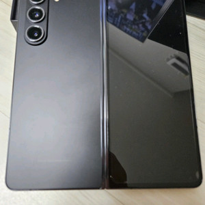 갤럭시Z폴드5 블랙256gb 팝니다