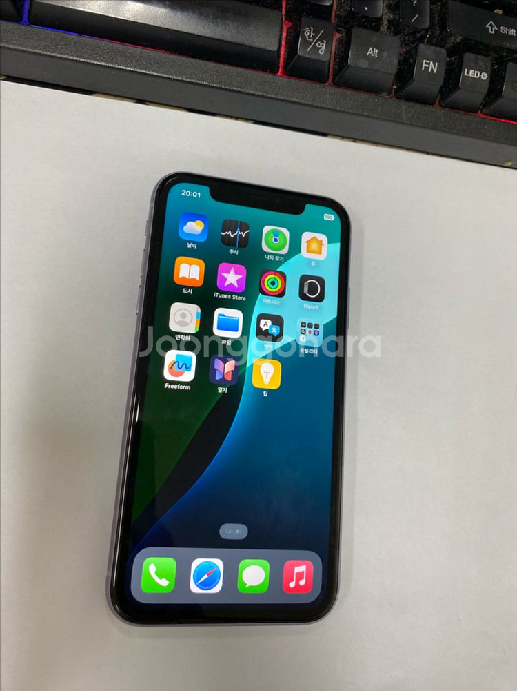 아이폰11 퍼플 외관깔끔 128G 무잔상--1