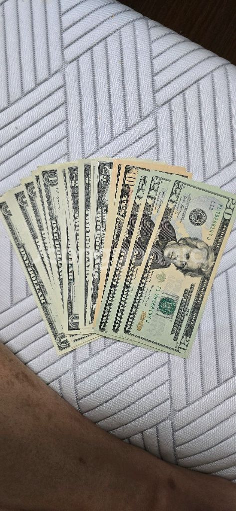 144달러 팝니다 그냥 딱 20팝니다--1