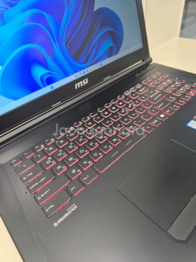 17인치 MSI 고성능 i7 게이밍 노트북(램16GB)--1