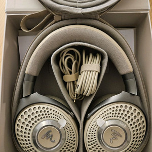 Focal Bathys 헤드폰 판매합니다