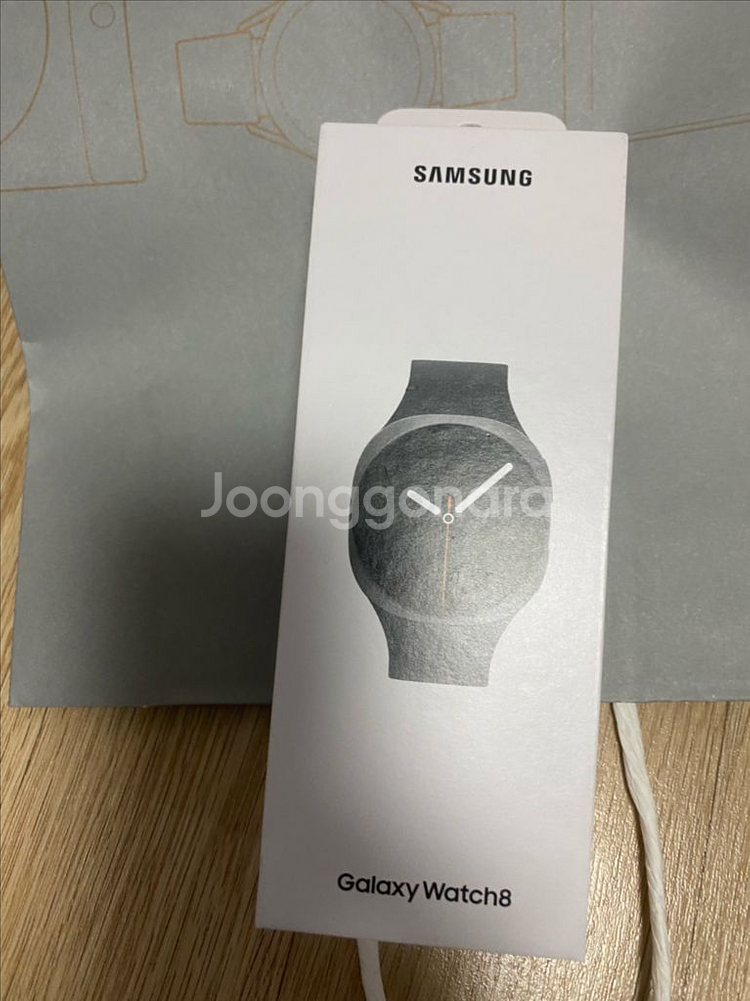 갤럭시워치8 그라파이트 40mm lte 미개봉 팝니다--0