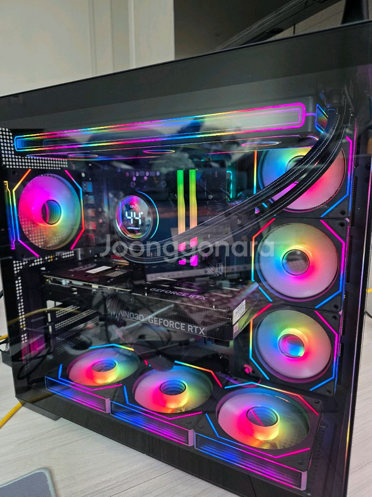 라이젠7 9800X3D 5080 블랙 고사양본체 팝니다--0