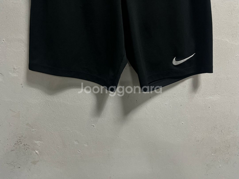 30-32 나이키 드라이핏 기능성 밴딩 반바지--1
