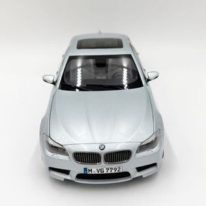 1:18 BMW M5 메탈 다이캐스트 모델카