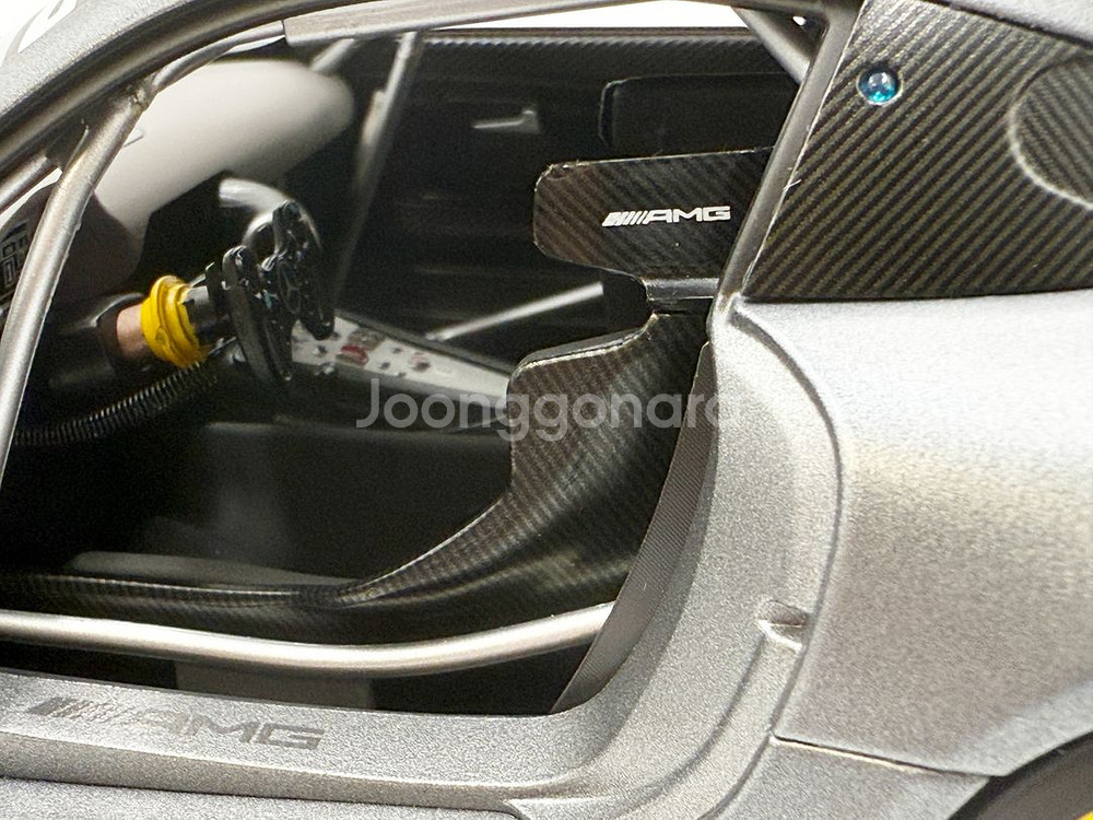 오토아트 1:18 메르세데스 AMG GT3 레이싱카 다--7