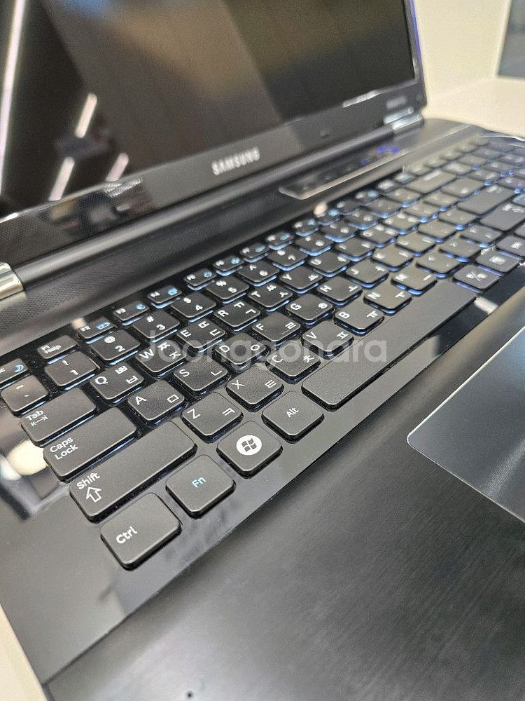 17인치 삼성 고성능 i7 노트북(램16GB,새배터리)--1