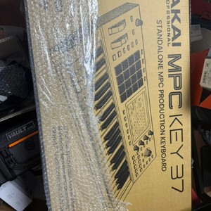 AKAI MPC Key 37