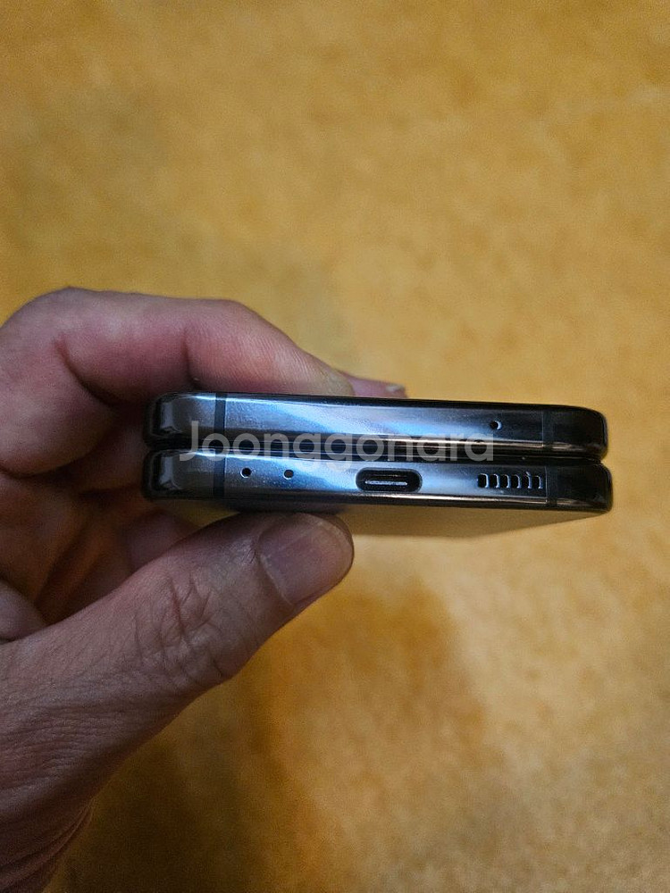 갤럭시 Z 플립4 256 Graphite--4
