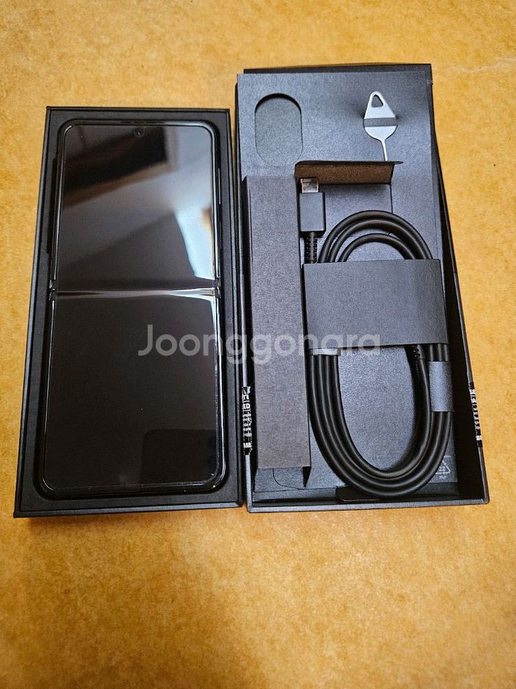 갤럭시 Z 플립4 256 Graphite--8