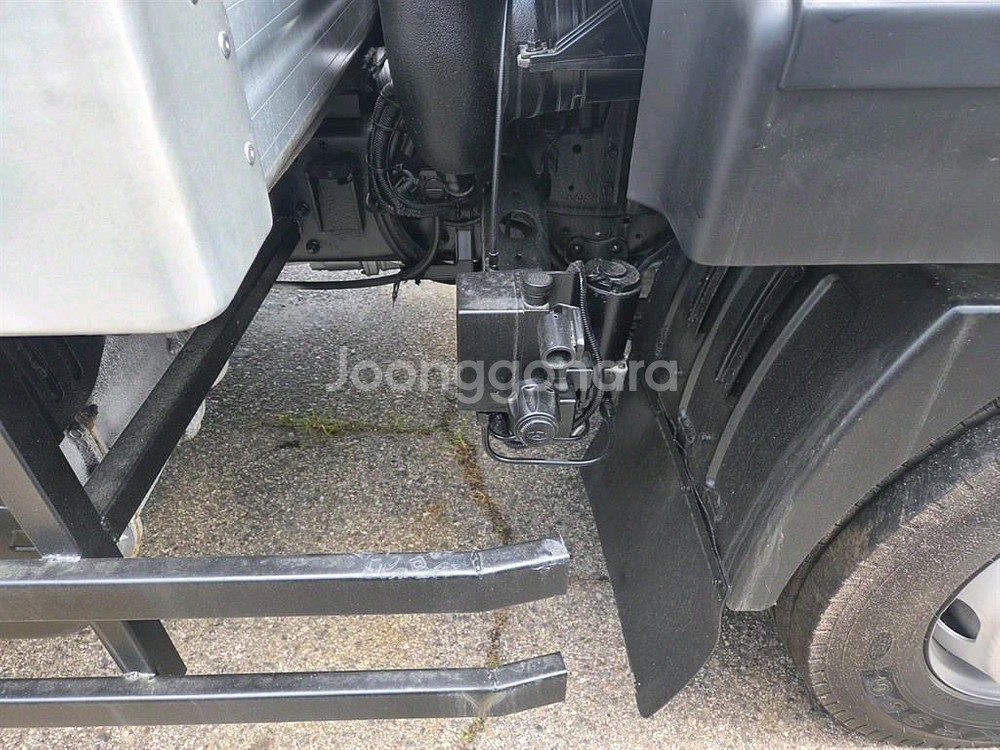 메가트럭 5톤 새익스탑차13년식--9