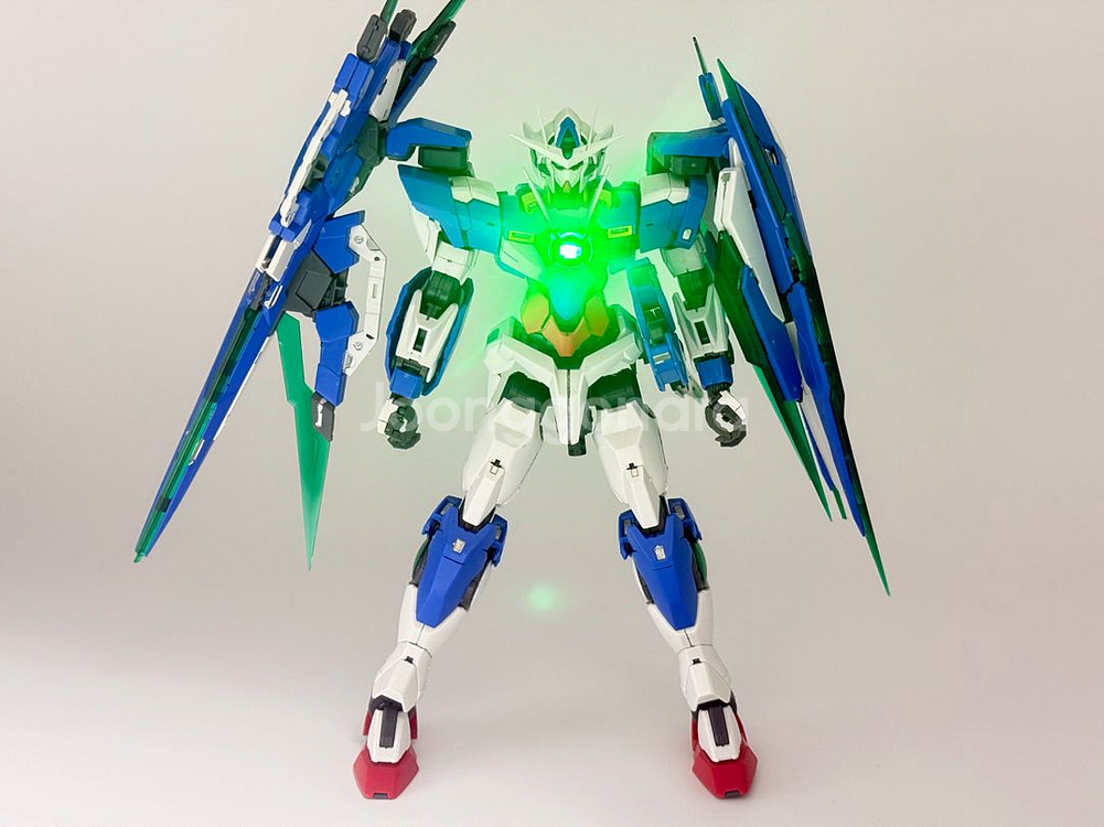 MG 퀀터 풀세이버 가조립 (LED 2개 포함)--0