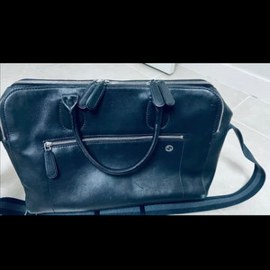 GUCCI 인터로킹 G 레더 서류가방