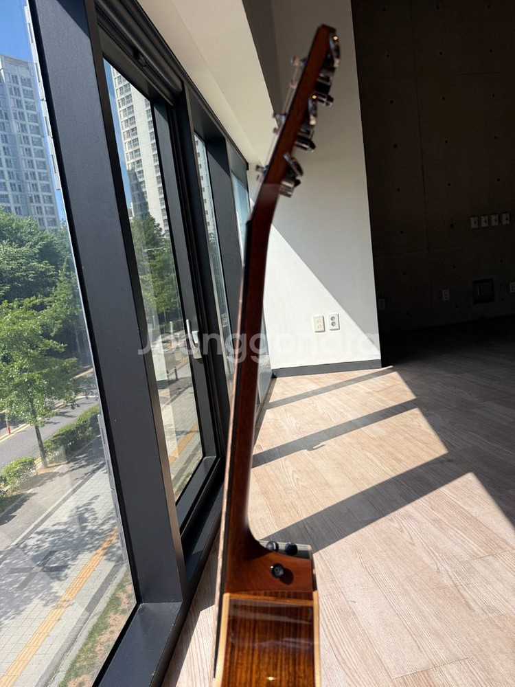 테일러 814ce 2020년식 2022년 구매 민트급--6