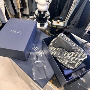 정품디올 오블리크새들메신저백