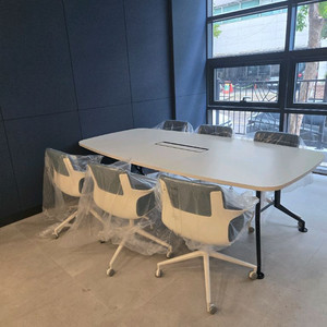 퍼시스 책상,회의테이블,의자,임원가구