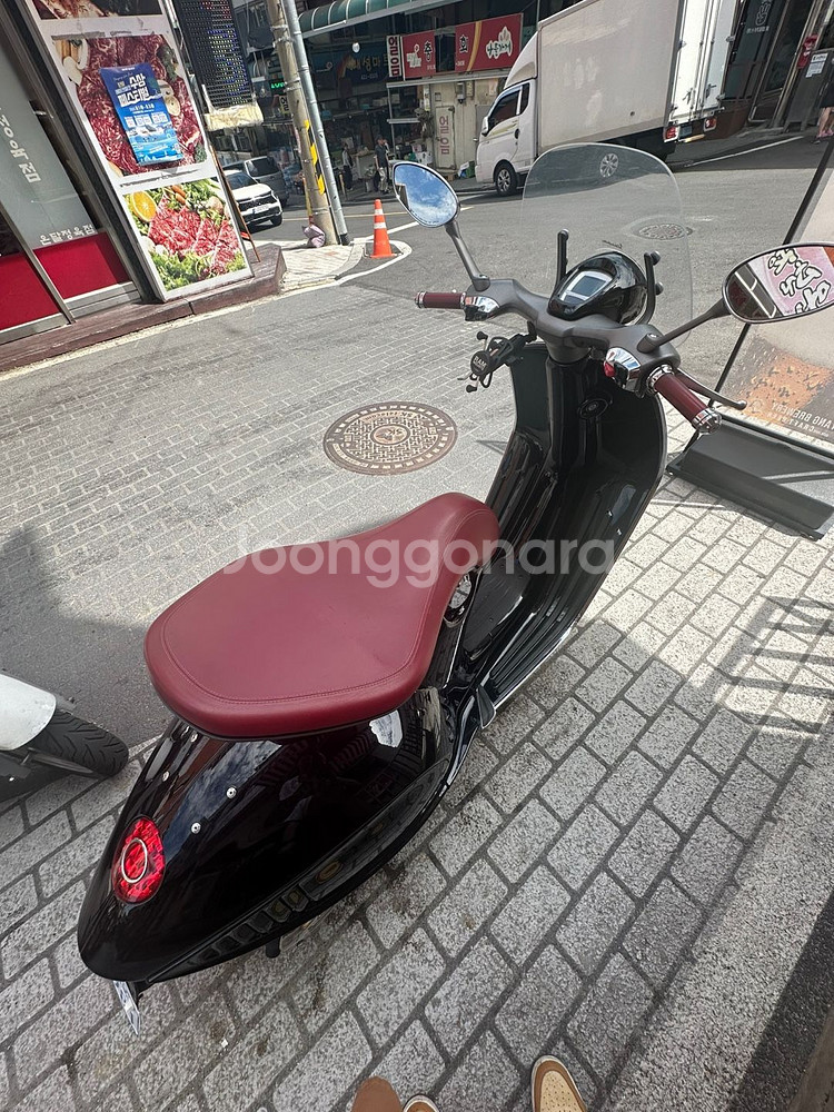 베스파 946 판매합니다--1