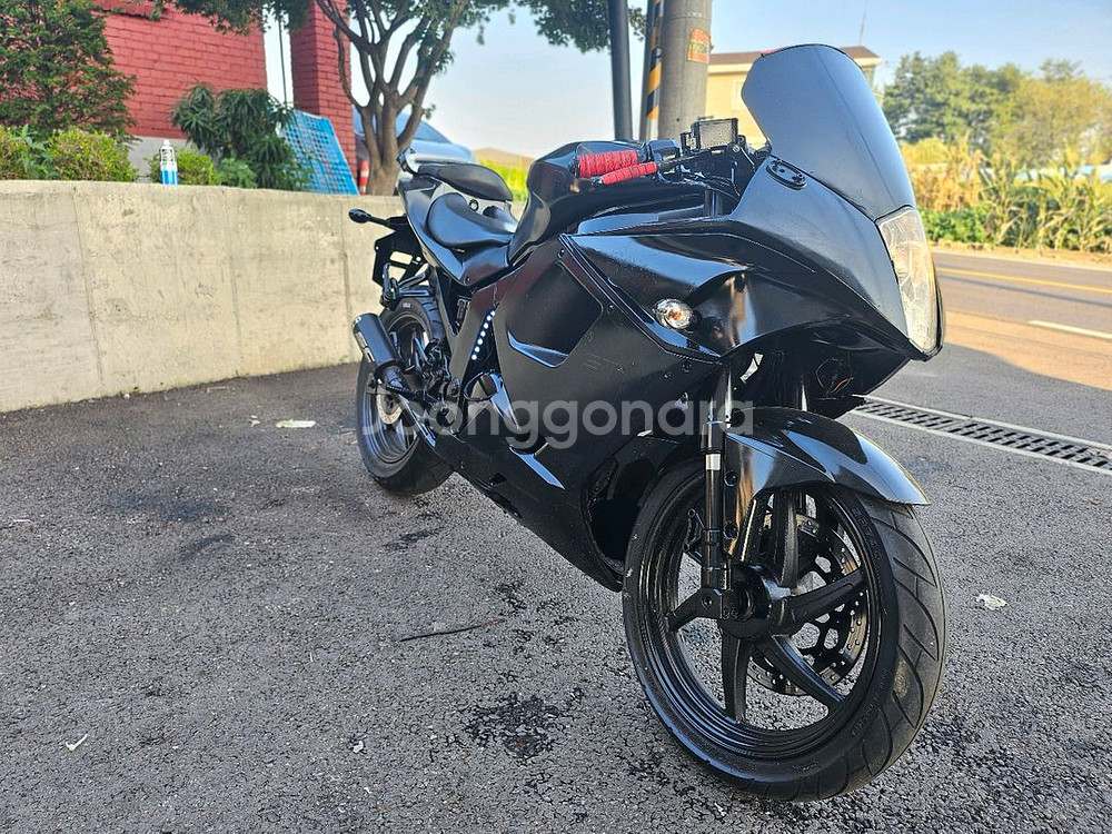 코멧250r / 13년식 / 13만키로 / 110만원--2