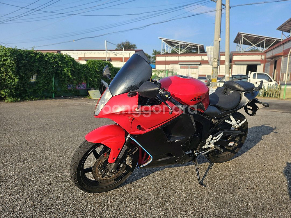 코멧250r / 14년식 / 2만키로 / 120만원--3