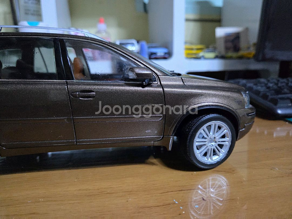 1:18 CM 볼보XC90--5