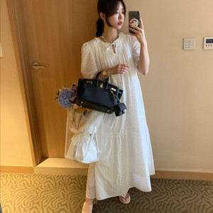 바이씨니 하우스펀칭 원피스