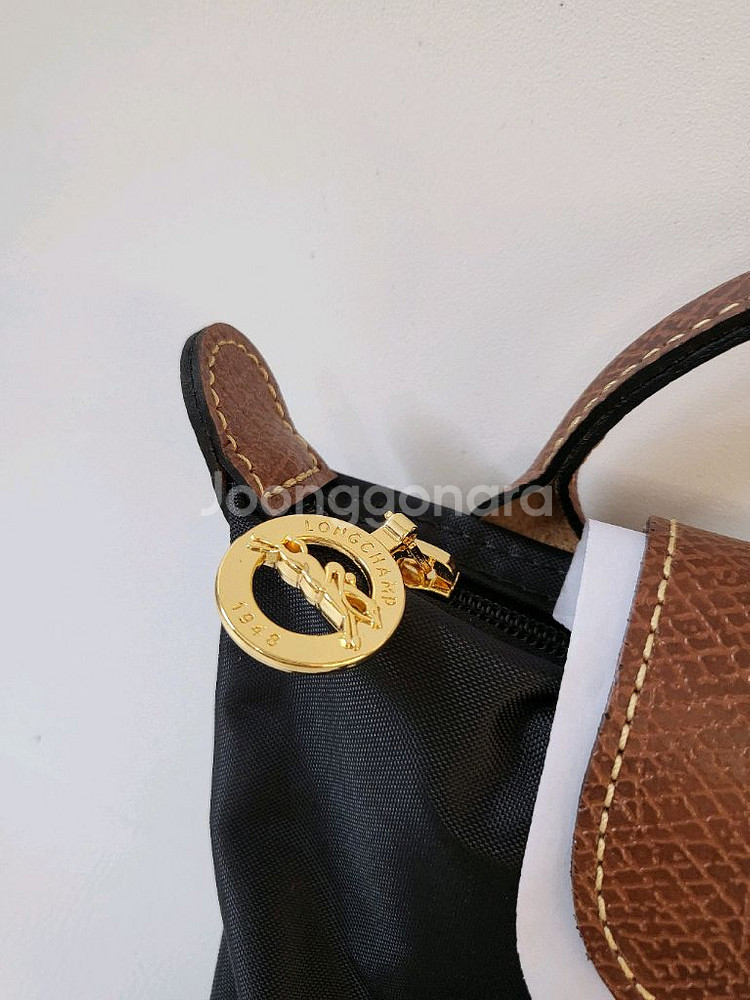 [새상품] 롱샴 르 플리아쥬 오리지널 핸들 파우치 블랙--2