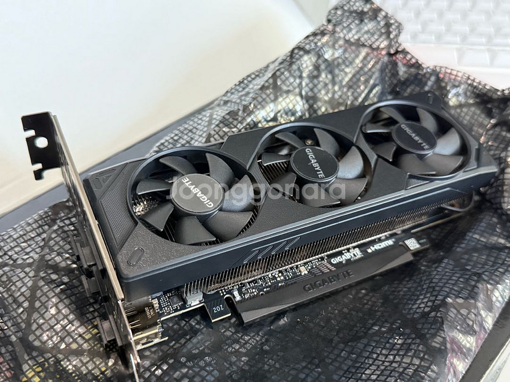 기가바이트 rtx 5060 lp--0
