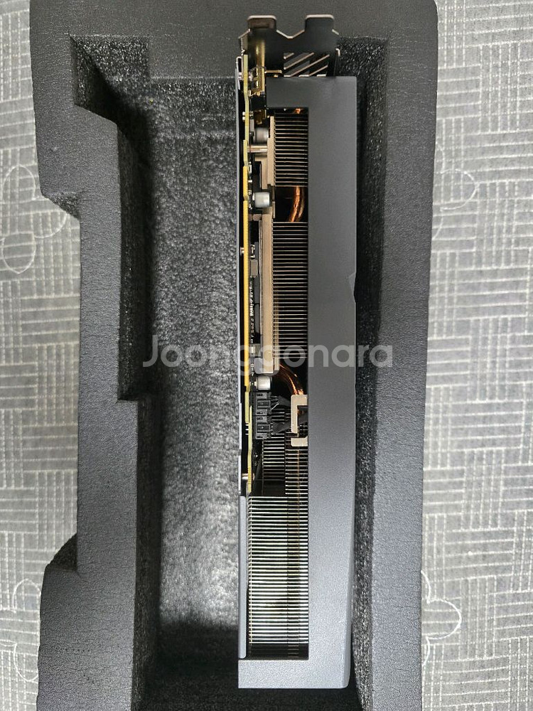 기가바이트 rtx4070 (택포)--1