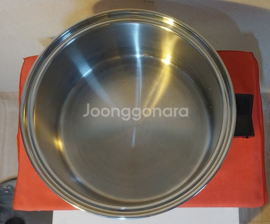 (중고)샐러드마스터 대형냄비팝니다(27cm)--3