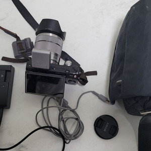 Sony 미러리스 카메라 nex-5 팝니다.