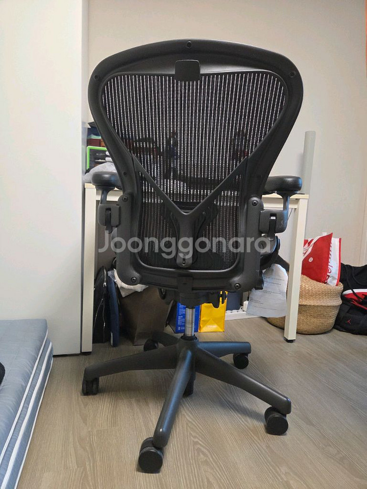 허먼밀러 에어론 의자--2