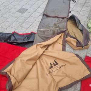 홀리데이 타프 팝니다