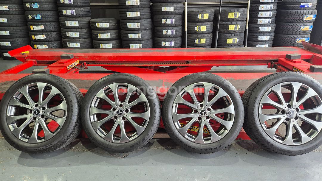 벤츠 E클래스 w213 18인치 휠타이어세트 판매합니다--0