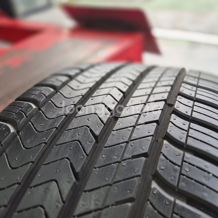 벤츠 E클래스 w213 18인치 휠타이어세트 판매합니다--8