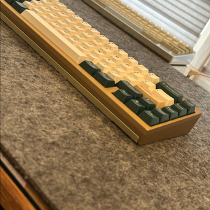 QK65V2 Classic + 보강판 4장 완제품팝니다